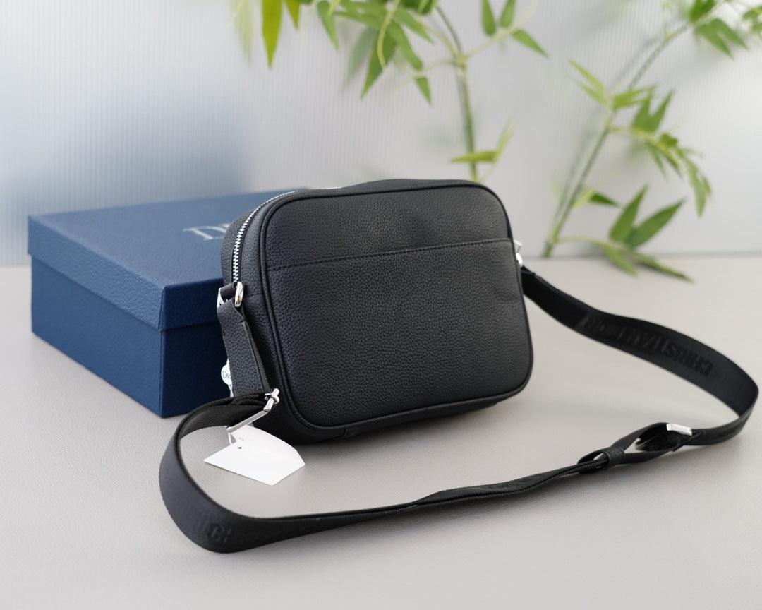 Dior Rider 2.0 Zipped Messenger Bag